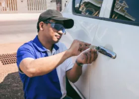 Car Locksmith in Alondra Park, CA